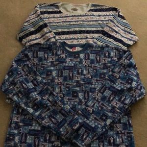 Long sleeved sweatshirts (2)